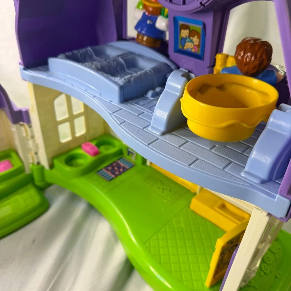 Fisher-Price Little People Happy Sounds Home Purple Dollhouse W/Figures WORKs